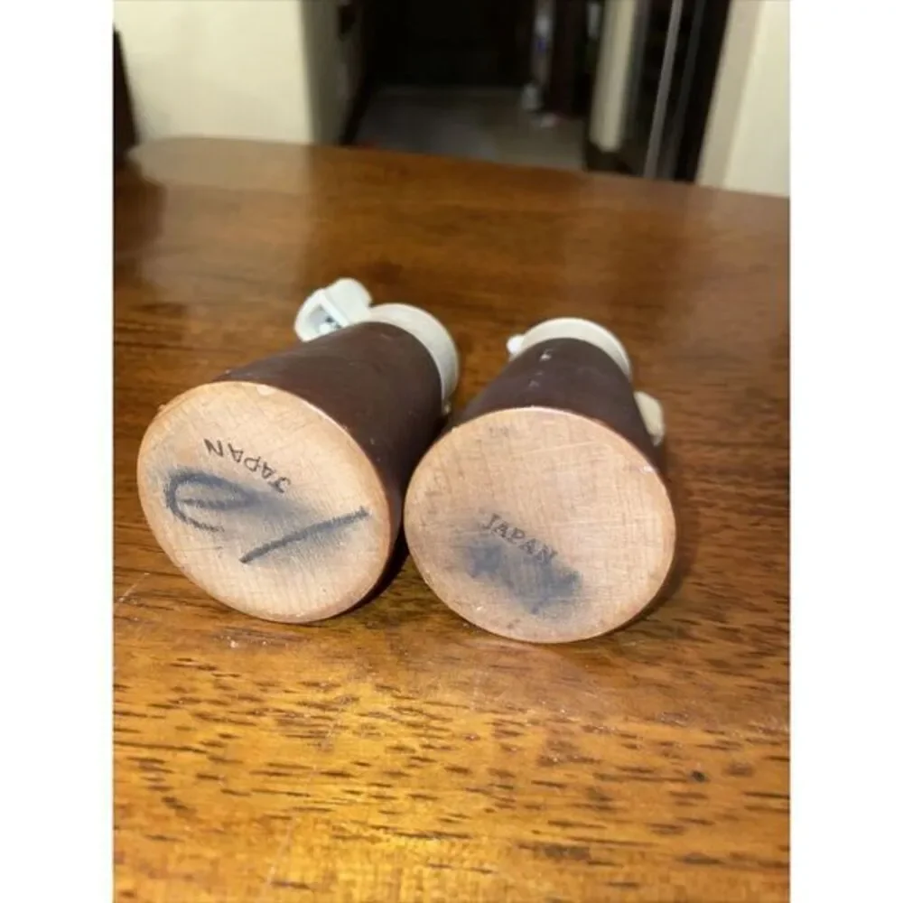 Vintage Wood Salt And Pepper Shakers‎ Made In Japan